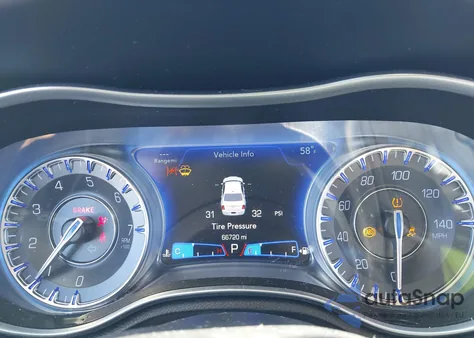 2019 Chrysler 300 Touring z USA, uszkodzony, nr VIN 2C3CCAAG8KH660344